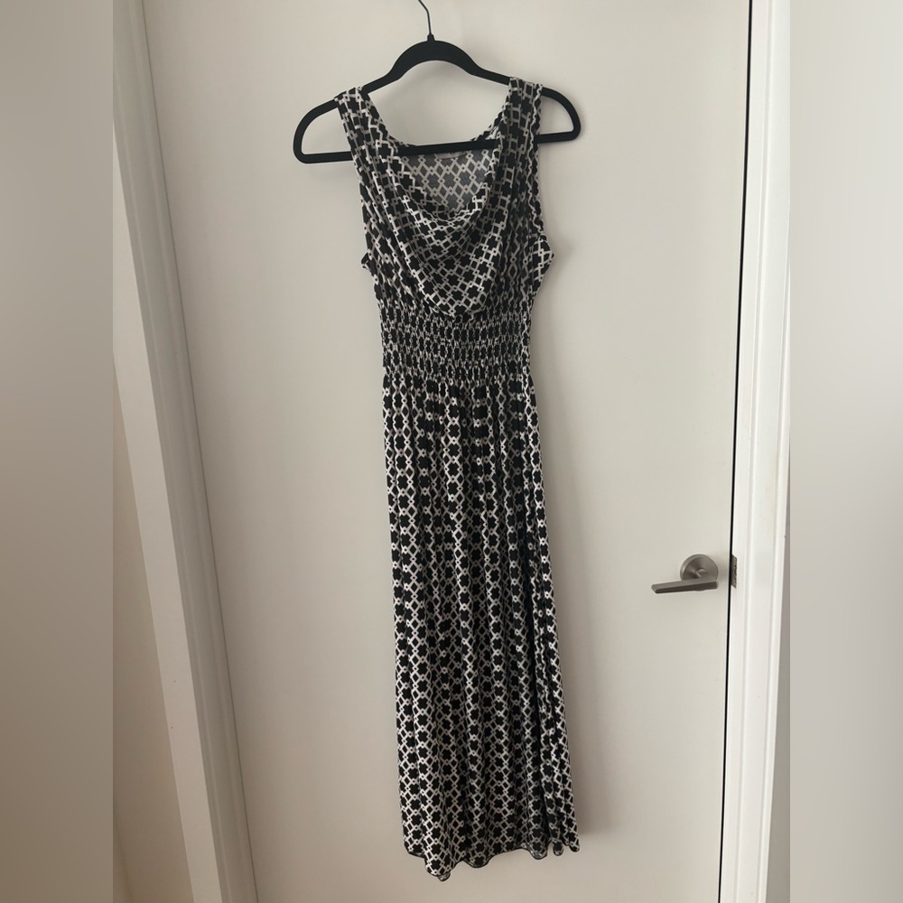 Elegant Black and White Patterned Dress